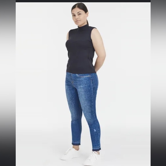 SPANX NWT Distressed Skinny Jeans large - Picture 3 of 8